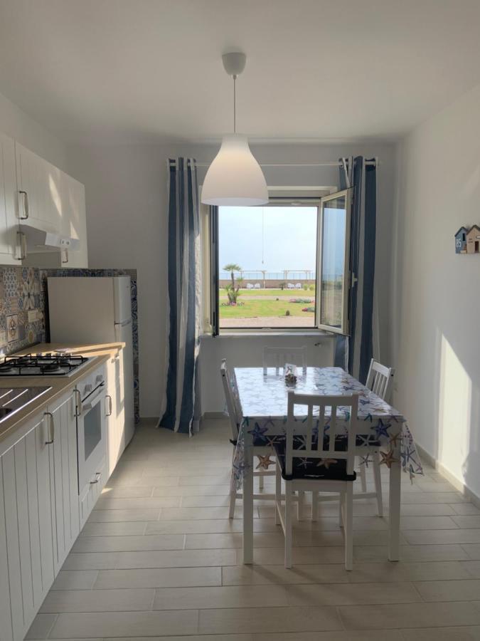 Edoardo E Franca Apartment Минтурно Екстериор снимка
