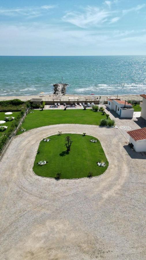 Edoardo E Franca Apartment Минтурно Екстериор снимка