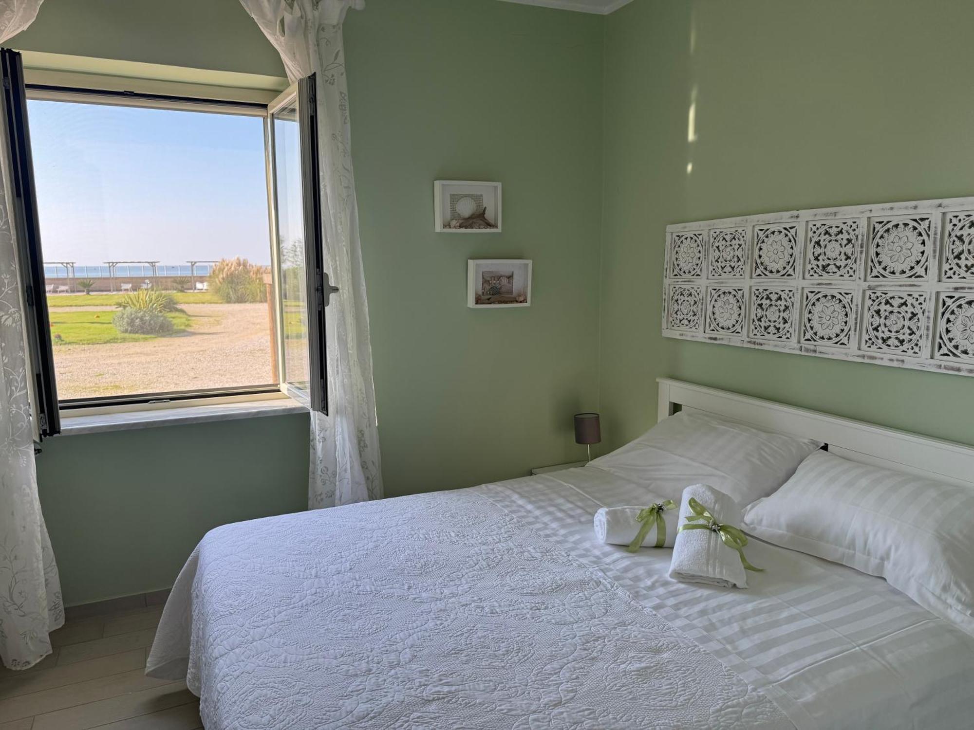 Edoardo E Franca Apartment Минтурно Екстериор снимка